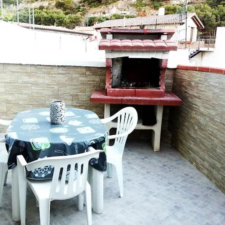 Holiday Diaz *